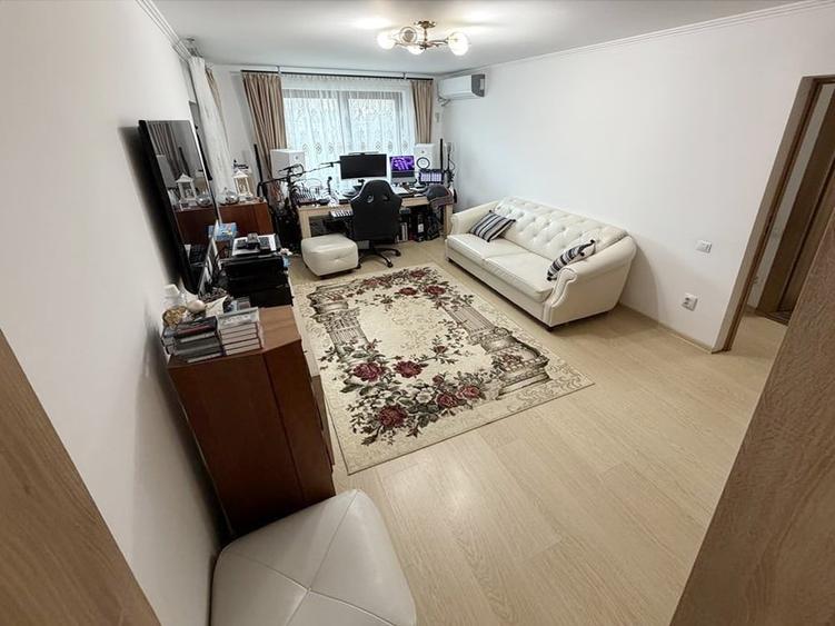 Apartament 4 camere renovat, metrou 550 m, posibilitate centrala - 8