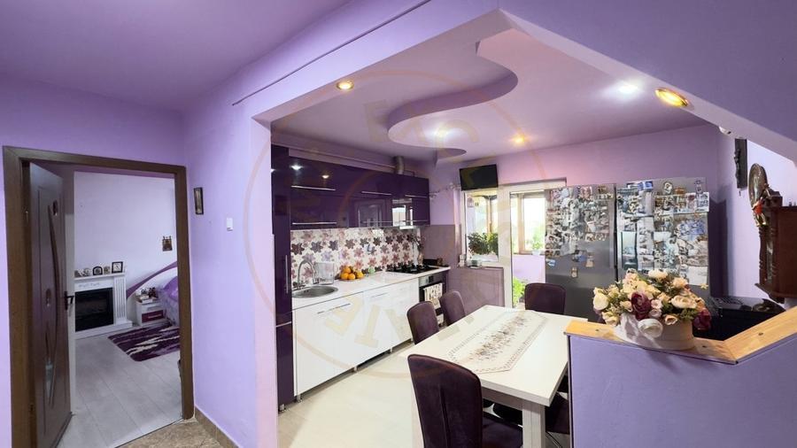 Apartament 3 camere MV2 Etaj IV, Str. Octavian Goga - Carei - 1