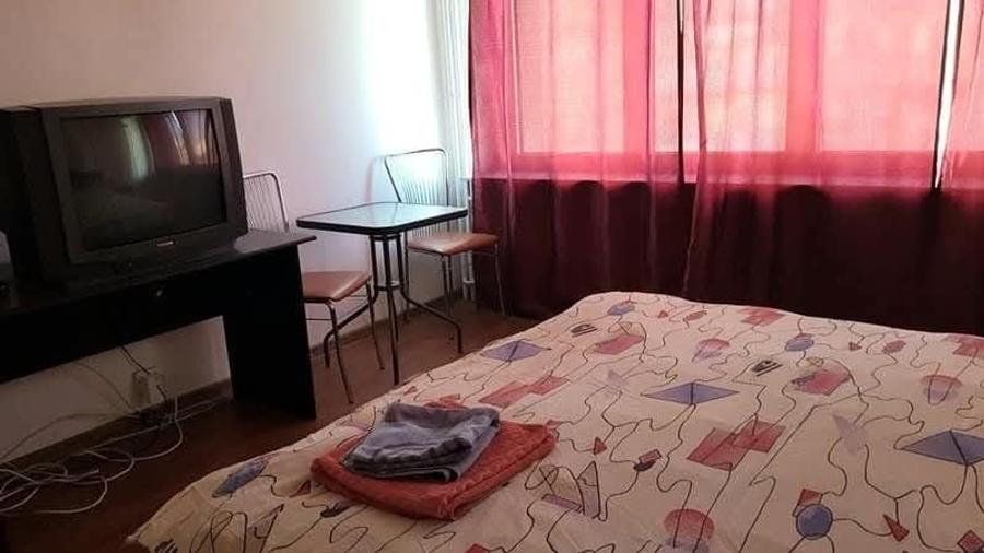 Garsonieră decomandată în Sala Palatului