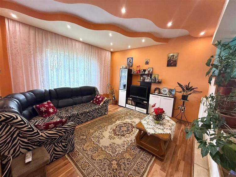 CASA CU TEREN 800 MP | ZONA  DEALURI | STRADA SOFIEI | ORADEA - 2