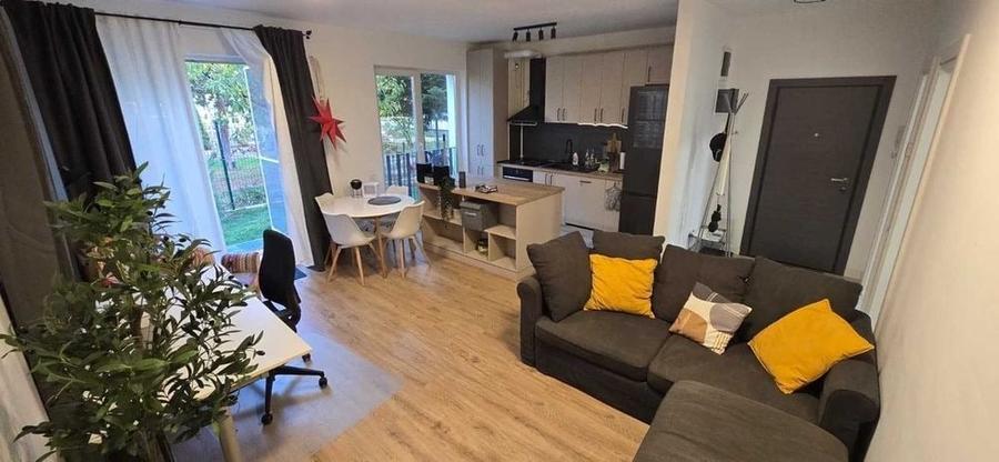 Apartment, Curte proprie, Otopeni - 1