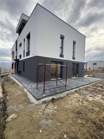 Casa Tip Duplex ,S+P+ET.+Terasa Amenajata ,situata in cartierul Voronet! - 19