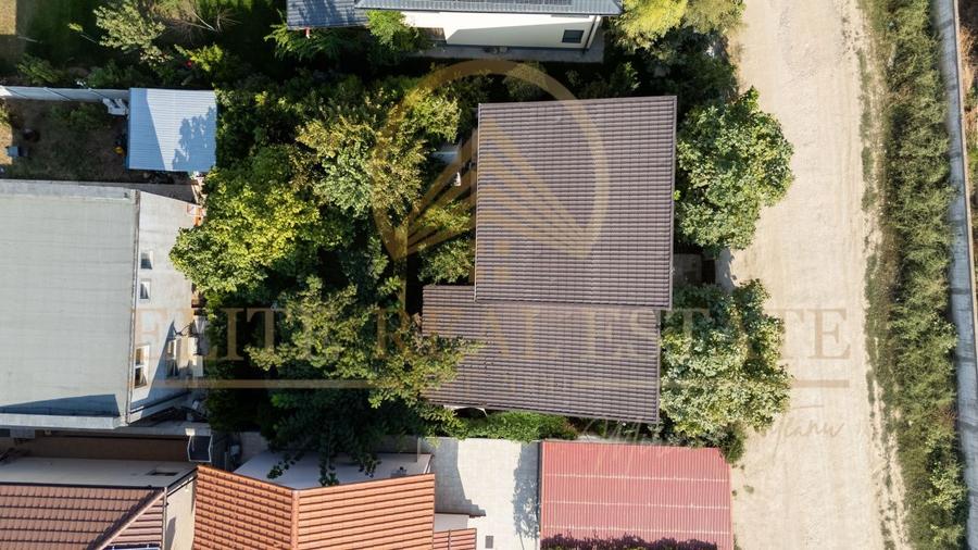 Viluta cocheta cu curte frumoasa in Mamaia Sat! - 39