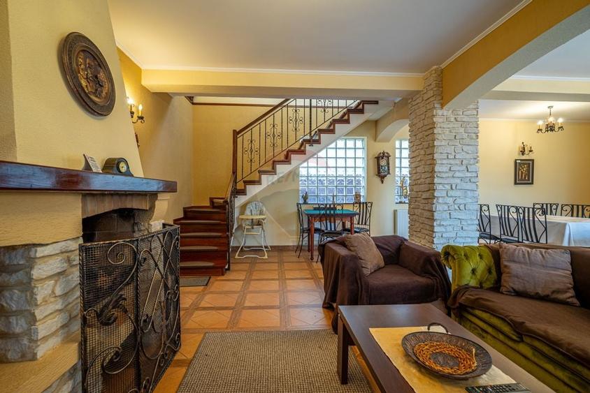 Proprietate deosebita de vanzare in Busteni - Pensiune + Duplex - 3