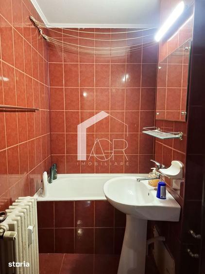 Apartament cu 3 camere, decomandat, zona Republicii - 8