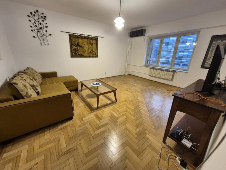 2 camere decomandat,et.4, Piata Victoriei, vis-a-vis America House - 8