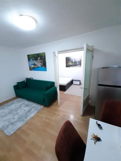 TATARASI-ap. 2 camere,30mp.et.1/4,curat,liber,fara risc,mobilat si utilat! - 4