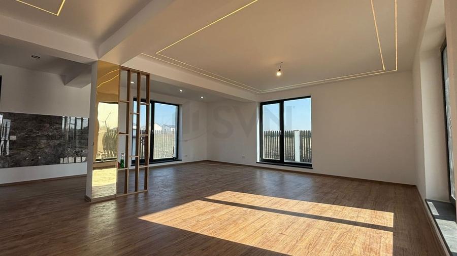 REV2005056 Vila cu 3 dormitoare in Tunari - 1