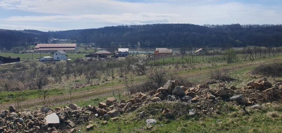 Herneacova-Loc de casa-vedere la lac- 980 mp/1074mp - 2