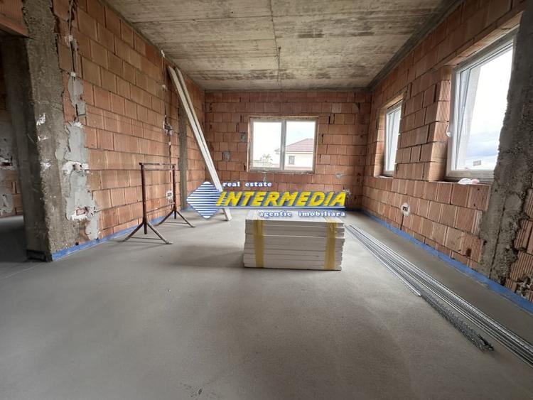 CASA NOUA I DE VANZARE I 120 MP I CETATE I SEMIFINISATA I 4 CAMERE I - 18