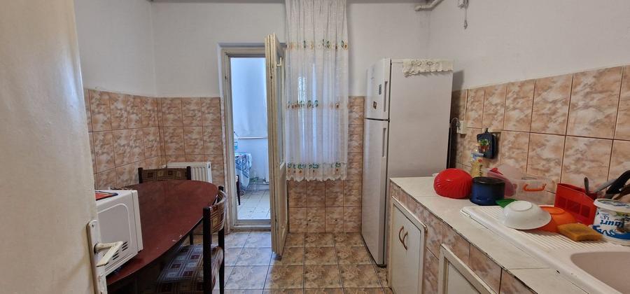 Doua camere decomandate, etajul 1. - 6