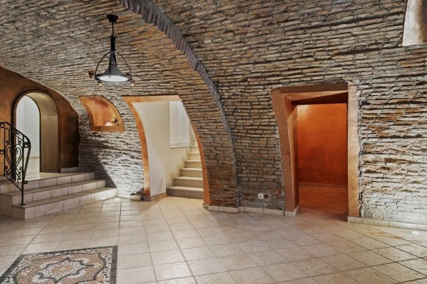 Vila de inchiriat cu 13 camere langa Bulevardul Lascăr Catargiu - 31