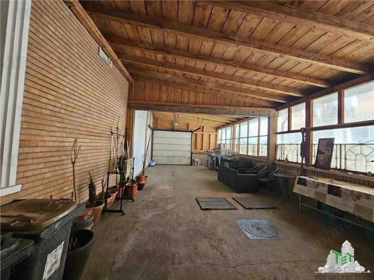 Casa spatioasa si versatila de vanzare in Eforie Nord ideala pentru locuinta + afacere! - 7