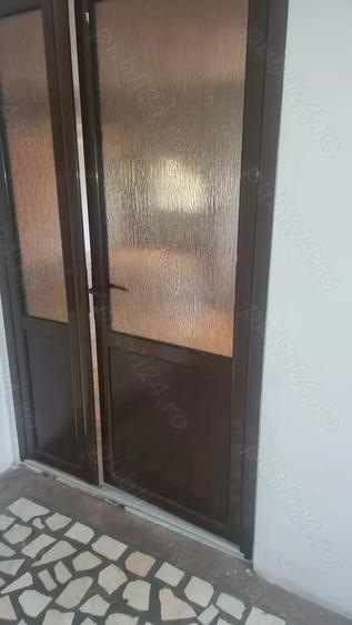 Inchiriez spatiu - 2