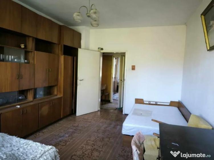 De vanzare 2 camere zona Iosefin - 1