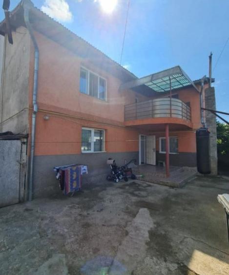 Casa individuala cu 5 camere, 216 mp de teren - 2