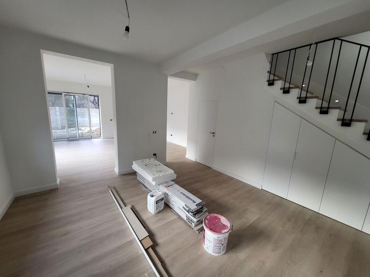 Comision 0%. Langa Iulius Mall. Zid despartitor dublu. Finisaje premium - 8