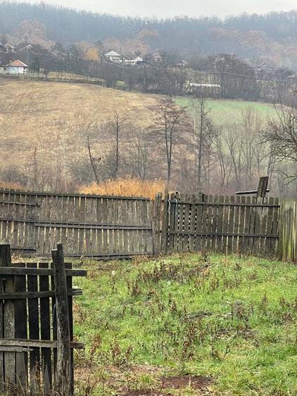 Casa batraneasca de vanzare - 1