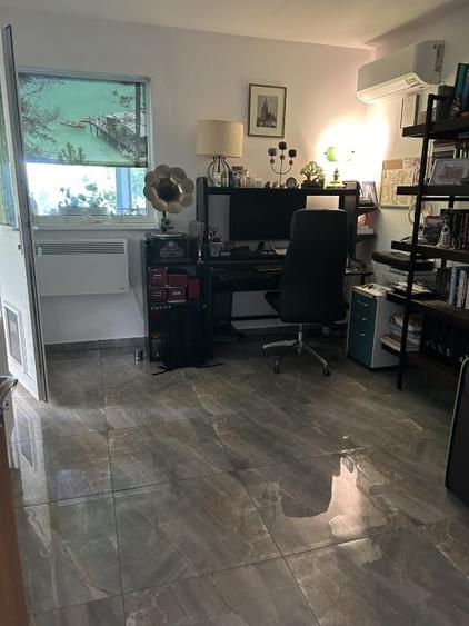 Vând casă cu ieșire la lac - 12