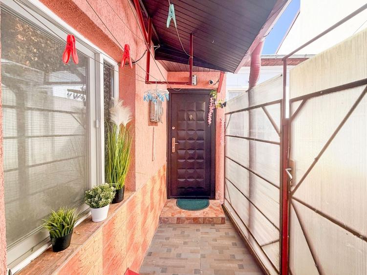 Casă de vânzare 2 camere  Mansarda + Pivnița - Belvedere - 1