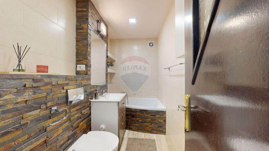 Apartament 3 camere, 2 băi, 2 parcări de vânzare zona Avantgarden 2 - 15