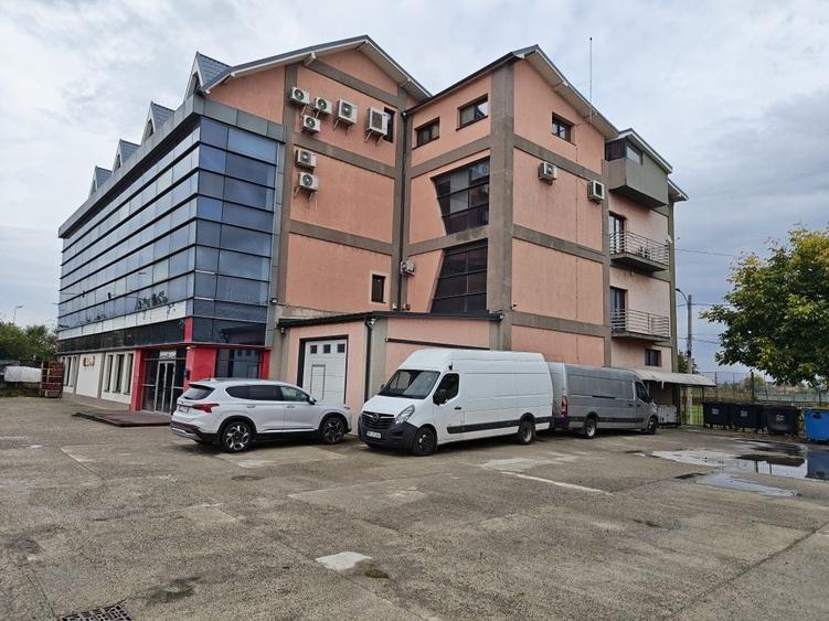 Spațiu comercial, de 2,430 mp, în Valea Moșneagului
