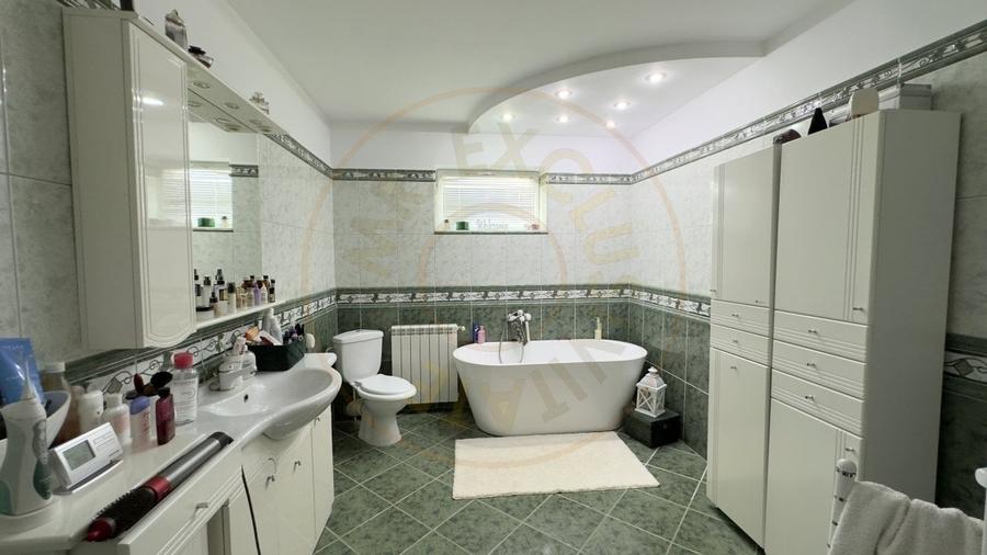 Casa 5 camere P+1 Teren 1010 mp Str. Agoston - Carei - Comision 0% - 10