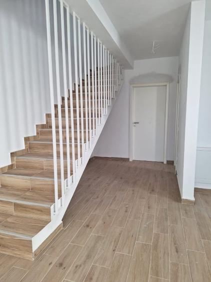 EXCLUSIVITATE! Casa tip duplex,  finisaje premium, curte, 2 locuri de parcare - 4