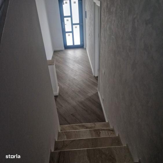 Casa cu etaj, trei dormitoare, trei bai si beci - 1