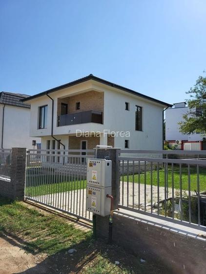 Casă individuală cu 5 camere în Crevedia