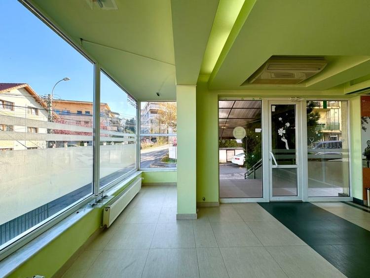 Spatiu comercial cu vitrina, 98 mp, preluare chiriasi, zona Grand Hotel Italia - 1