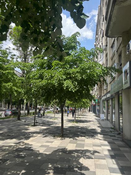 Apartament cu 3 camere decomandat în Decebal