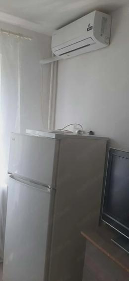 Garsonieră decomandată în Podul de Piatră