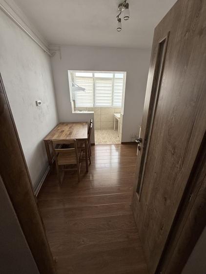 Apartament cu 2 camere decomandat în Exterior Vest