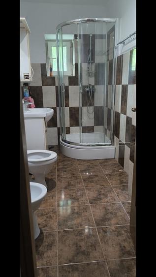 Apartament cu 3 camere decomandat în Clucerului