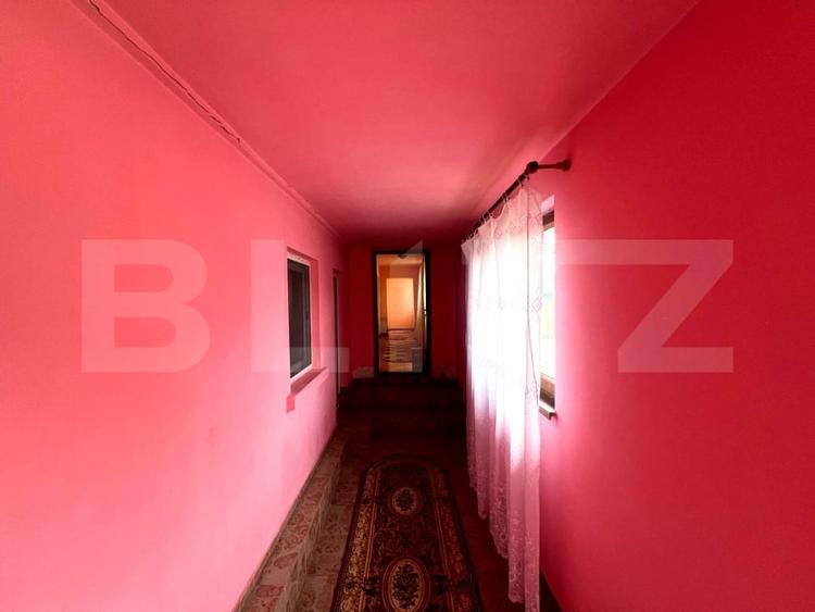 Casă individuală cu 4 camere cu Canalizare în Rovine