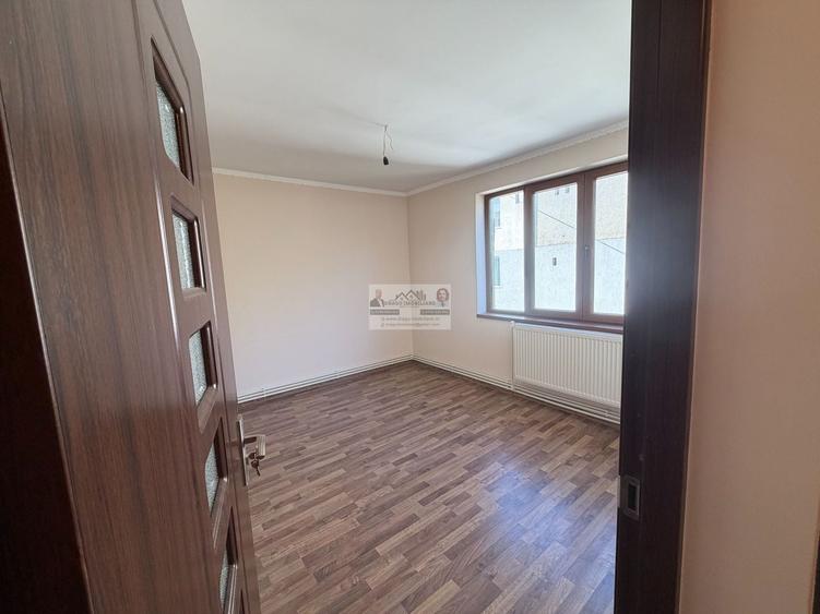 Apartament cu 2 camere semidecomandat în Sud