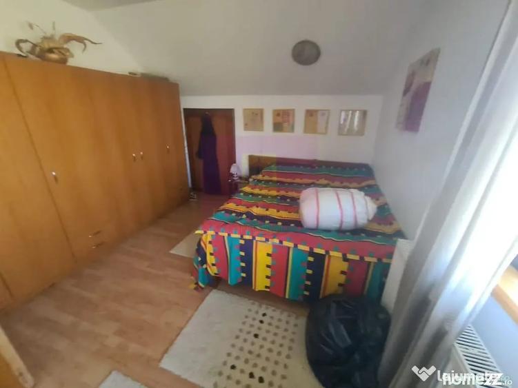 Casă cu 5 camere cu Teren 2177 Mp în Ghioșești