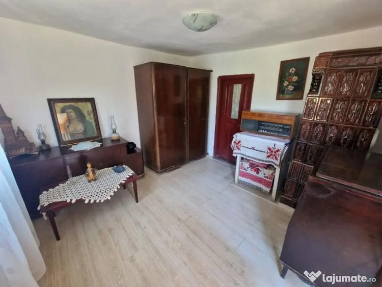 Casă cu 2 camere cu Teren 1150 Mp în Boțești