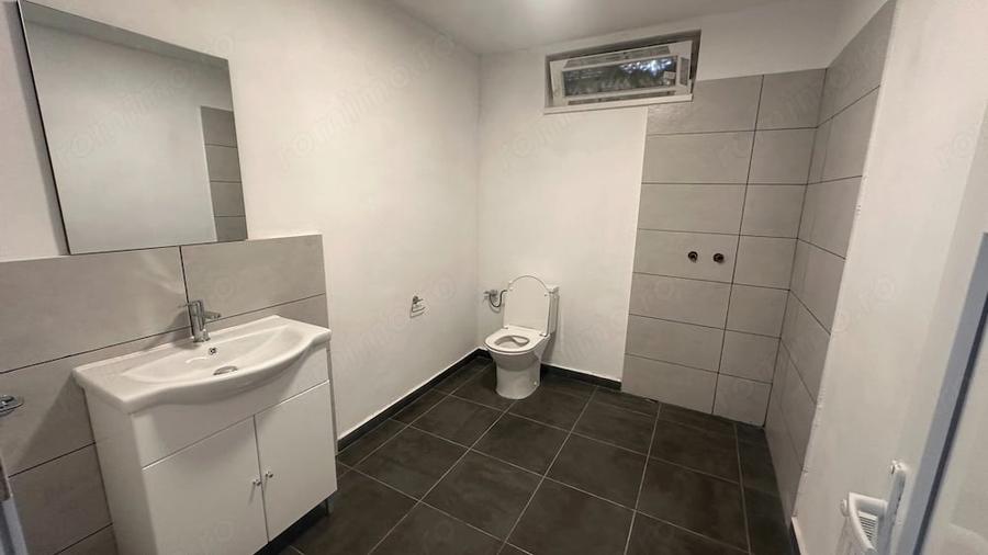 Spațiu comercial, de 120 mp, în Central
