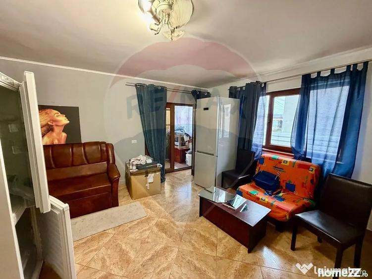 Casă cu 4 camere cu Teren 873 Mp în Vânători