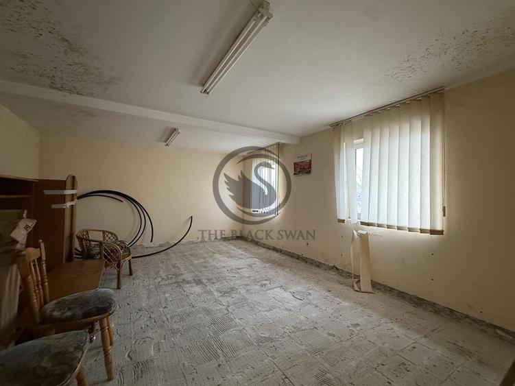 Casă individuală cu 6 camere cu Canalizare în Ultracentral