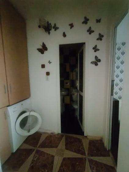 Apartament cu 2 camere semidecomandat, mobilat în Vălenii de Munte