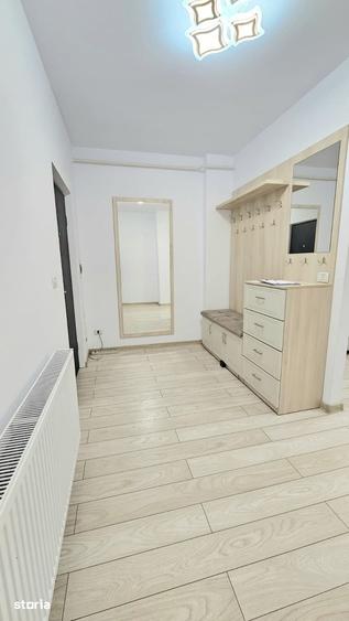 Apartament cu 3 camere în Valea Adâncă