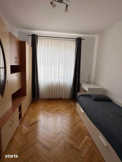 Apartament cu 4 camere în Central