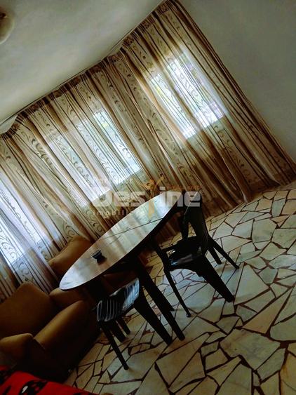 Apartament cu 4 camere semidecomandat, mobilat în Bahne