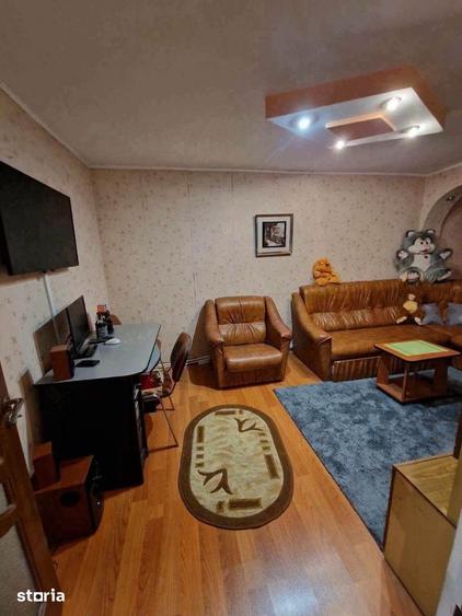 De vanzare apartament cu 3 camere,balcon, decomandat,mobilat 49900euro - 6
