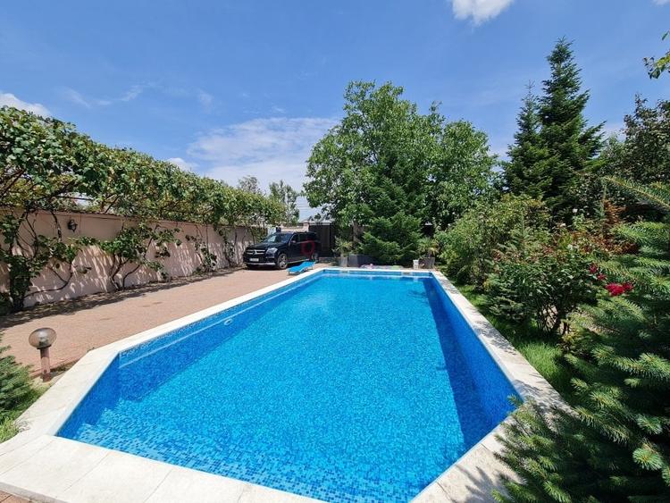 Casă individuală cu 6 camere cu Piscina în Domnești