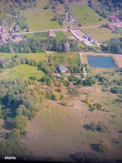 Casă cu 6 camere cu Teren 60000 Mp în Corbi