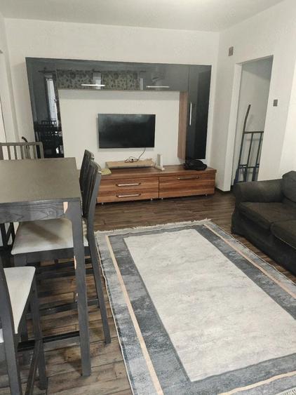 Apartament cu 2 camere decomandat în Magheru